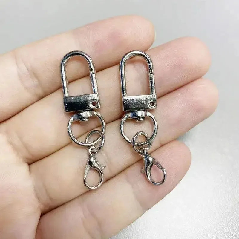 Lot de porte-clés colorés avec fermoirs mousquetons et chaînettes pour la création de bijoux DIY, crochets pour porte-clés et attaches pour sacs.