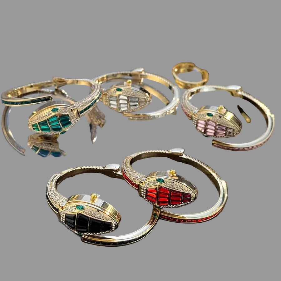 Montre-bracelet élégante pour femme en forme de serpent, ornée de diamants et au design européen et chic.
